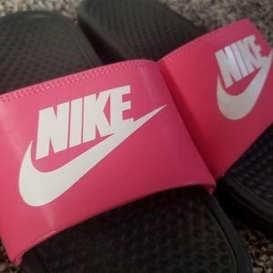 5/$25 Pink & White Nike Slides